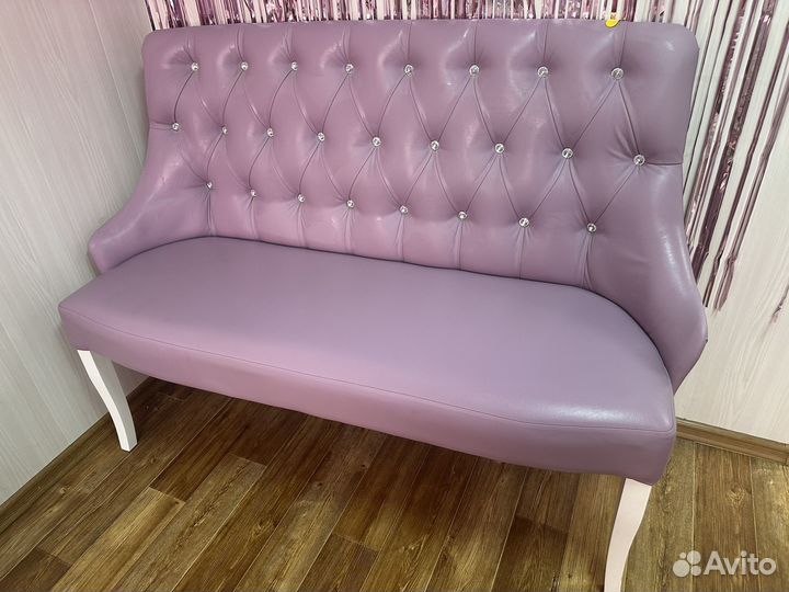 Офисный кожаный диван бу