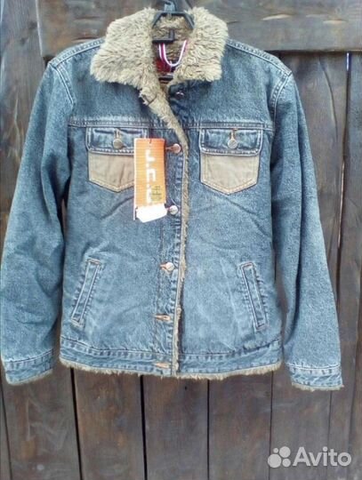 Куртка джинсовая