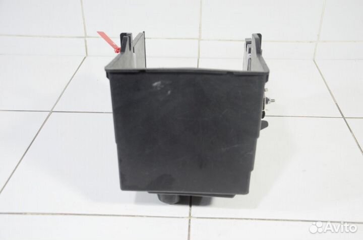 Площадка аккумулятора Ford Kuga CBS 2012+