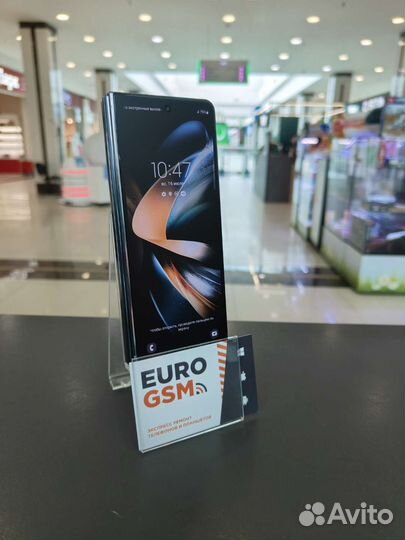 Samsung Galaxy Z Fold 4