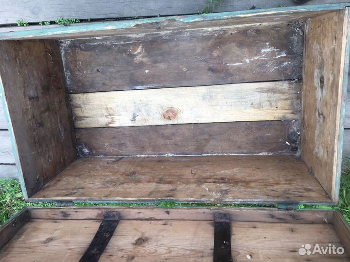 Сундук деревянный старинный