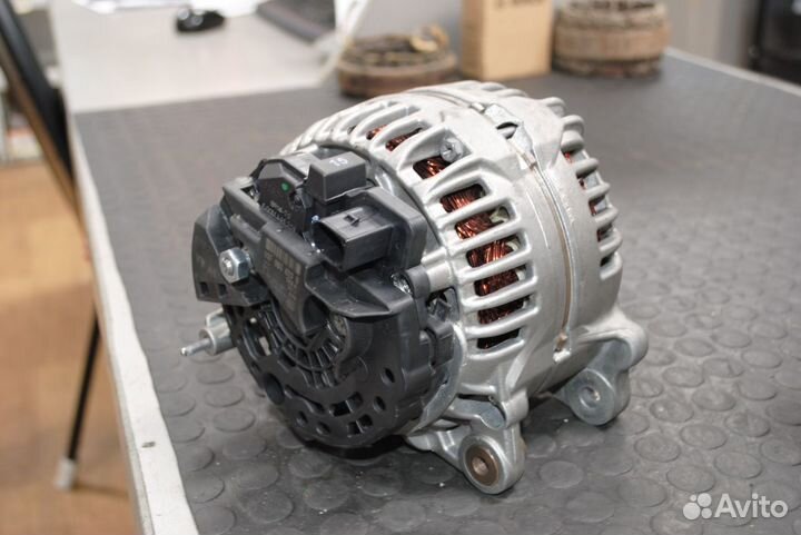 Генератор VW Caddy, Skoda Yeti, Golf 6 1.2 TSi б/у