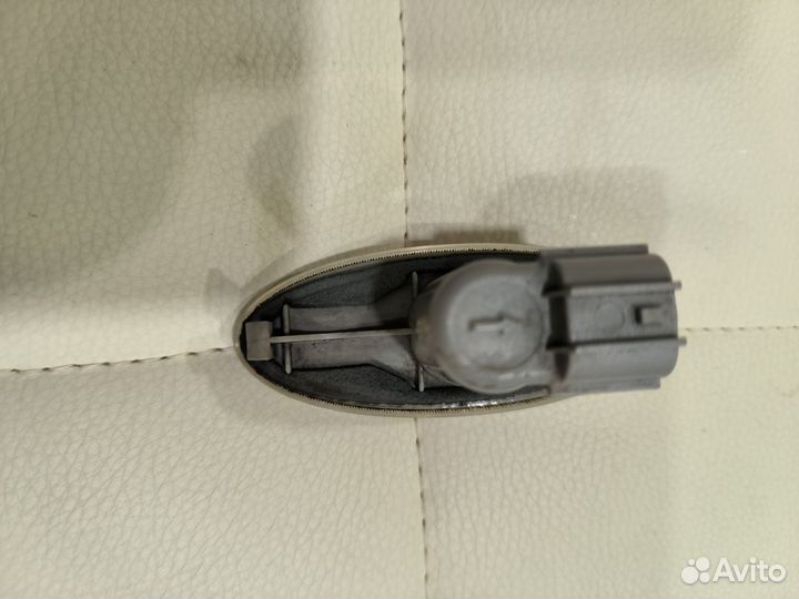 Повторитель поворотника для Toyota Auris E150