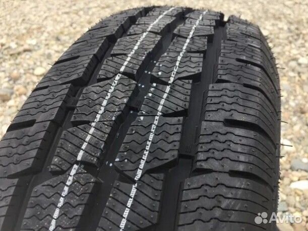 Sonix Snowrover 989 205/70 R15C