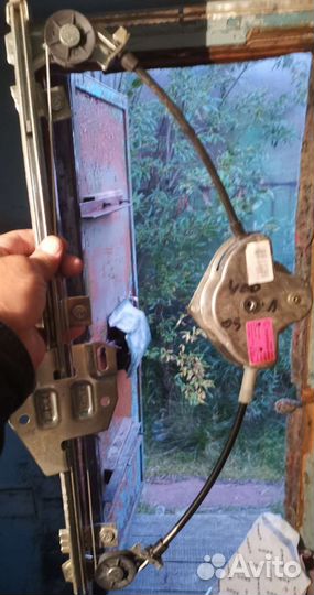 Стеклоподъемник