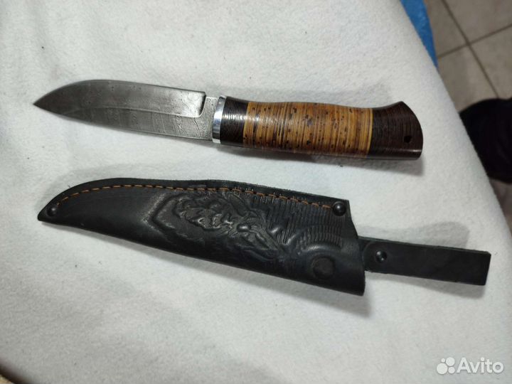 Нож из дамасской стали