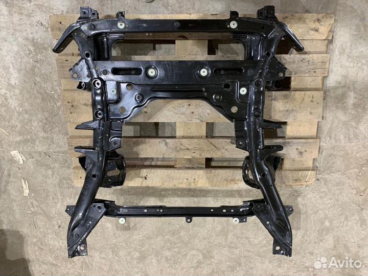 Подрамник передний Bmw X5 F15 2013-18 31116866689