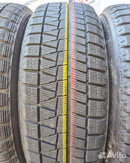 Bridgestone Blizzak Revo GZ 215/60 R17 96Q
