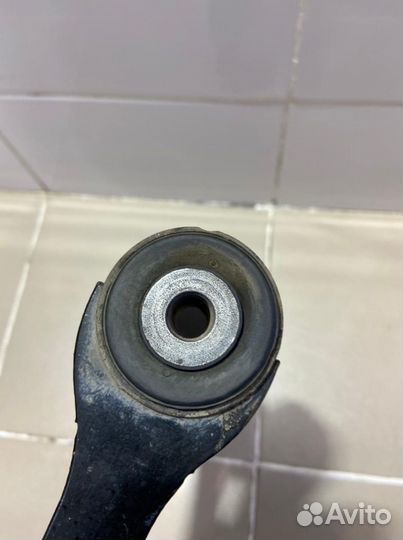 Рычаг передний правый Volkswagen Jetta 2010