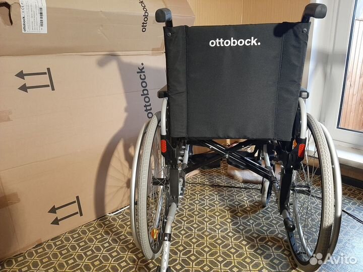 Инвалидное кресло-коляска с ручным приводом