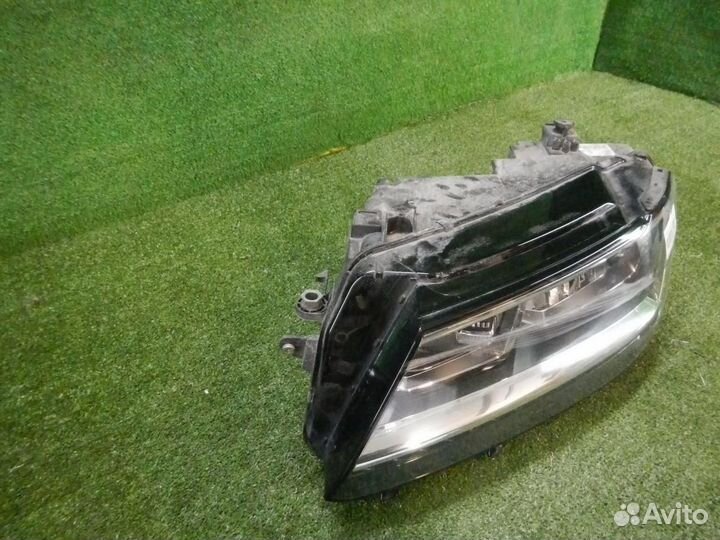 Фара левая Volkswagen Tiguan