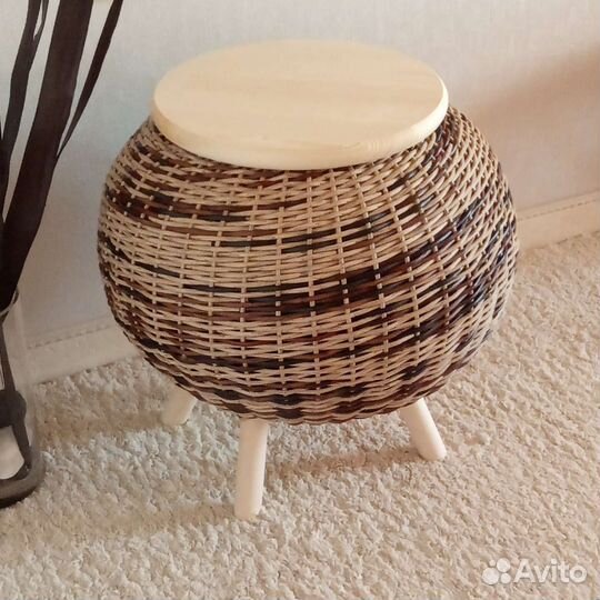 Стол из полиротанга