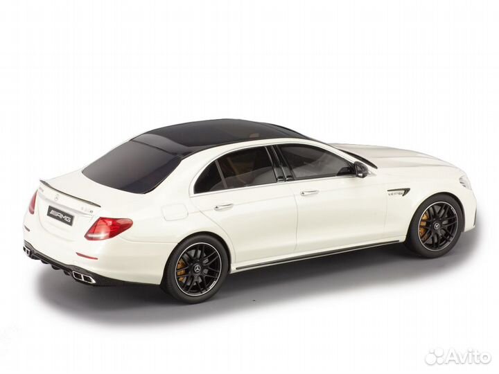 1:18 Mercedes-Benz E63 S AMG (w213) Designo Diaman