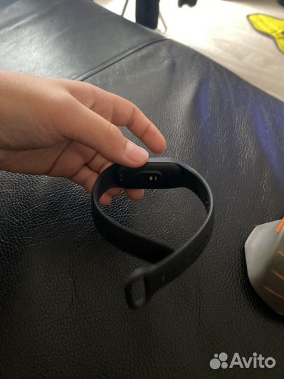 Нашел mi band 7