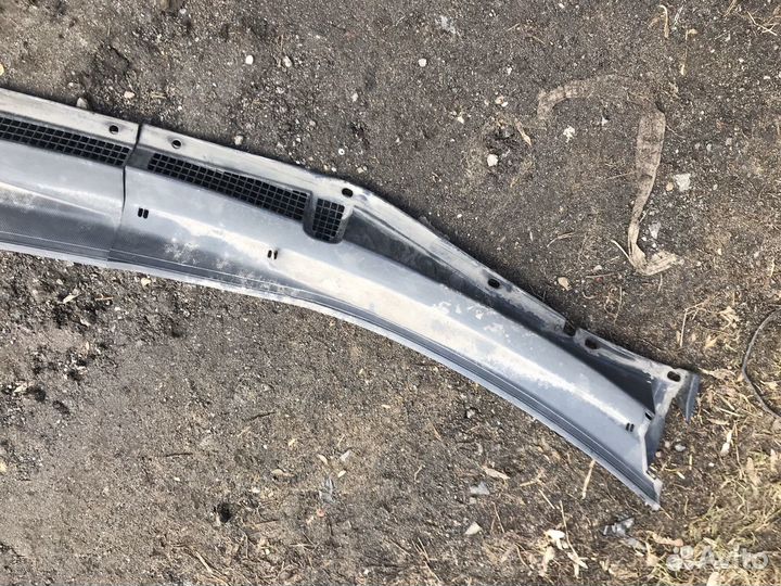 Subaru Tribeca жабо решётка под дворники