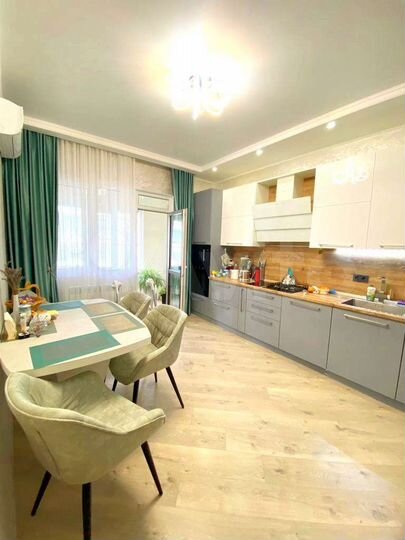 3-к. квартира, 95 м², 4/5 эт.