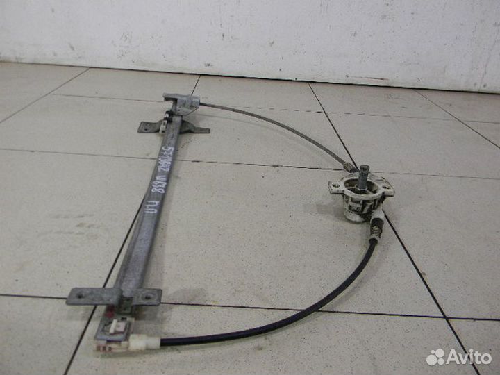 Стеклоподъемник механический передний правый