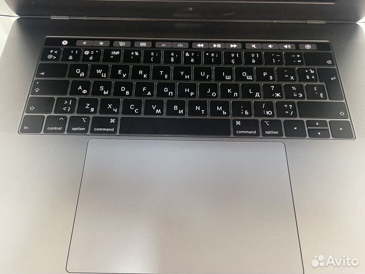 MacBook Pro 15 2019 2 TB i9 Pro Vega 16 П-888