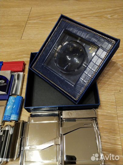 Коллекция зажигалок известных марок сигарет, экскл