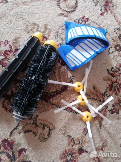 Робот пылесос (необходим ремонт)