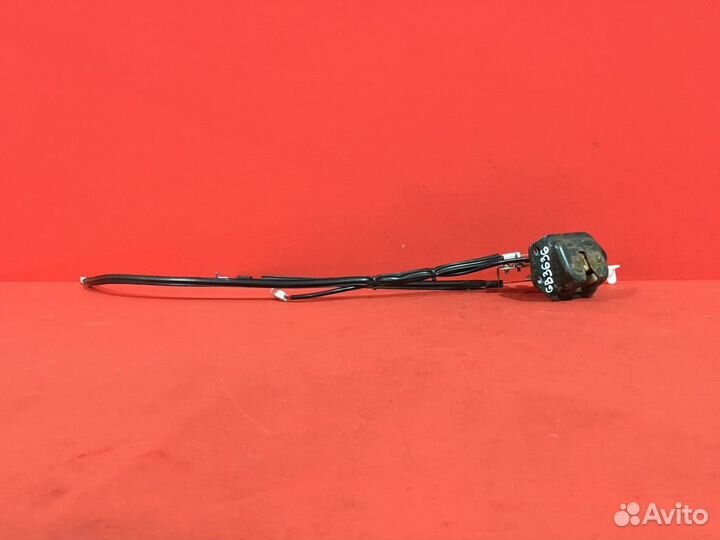 Замок двери багажника Nissan Pathfinder R5 бу