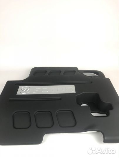 Декоративная крышка двигателя cummins isf 2.8