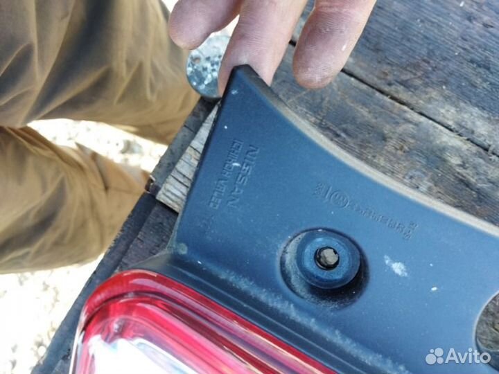 Стоп-сигнал задний правый Nissan March K13