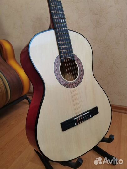 Гитара классическая новая