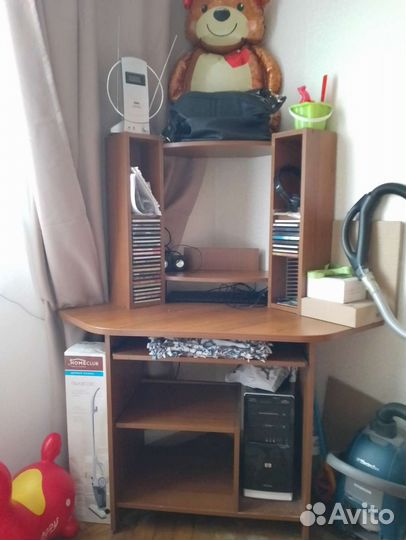 Компьютерный стол угловой