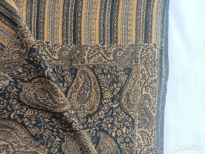 Шерстяной женский шарф из Афганистана