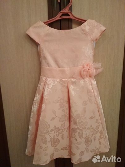 Праздничное платье для девочки размер 122
