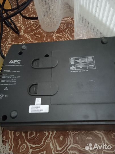 Блок бесперебойного питания APC Bask-UPS ES 525