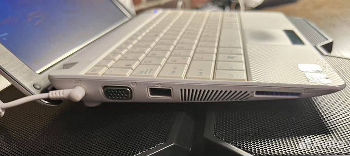 Нетбук Asus