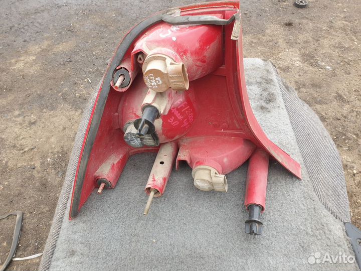 Фонарь задний правый Ford Focus I Форд Фокус 1