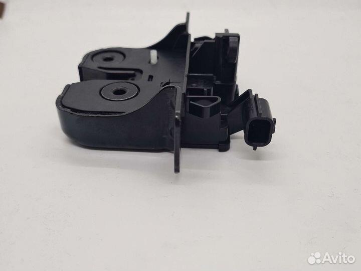 Замок багажника Renault Duster Рено Дастер