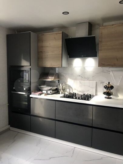 3-к. квартира, 80 м², 1/5 эт.