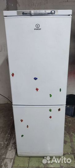 Холодильник Indesit