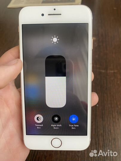Телефон iPhone 8