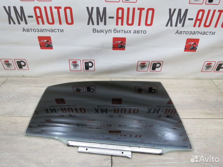 Стекло заднее правое Toyota Camry v40