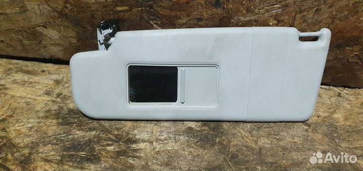 Козырек солнцезащитный левый Volkswagen Golf V 20