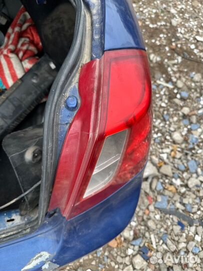Фонарь задний правый Chevrolet Lacetti седан 1.4