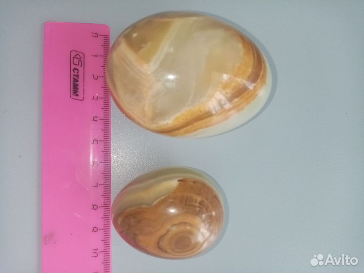 Сувенир яйцо из натурального камня оникс