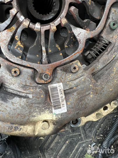 Маховик и сцепление в сборе Nissan x-trail t31