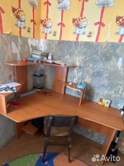 Компьютерный стол