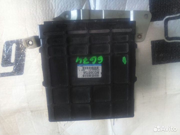 Блок управления двигателем Mitsubishi Pajero 3 3.5