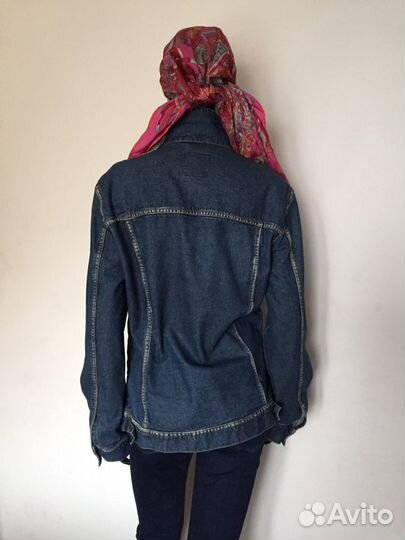 Джинсовая куртка