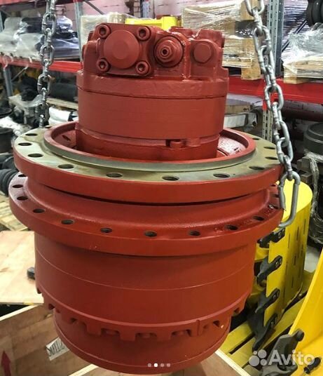 Бортовой редуктор с мотором и звездой на JS330