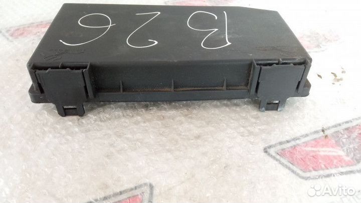 Крышка блока предохранителей Опель Астра H