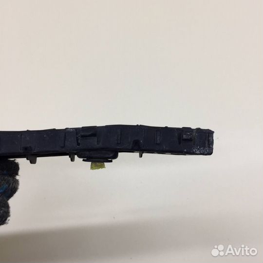 Кронштейн заднего бампера левый Hyundai Solaris