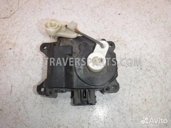 Моторчик заслонки печки MR500671